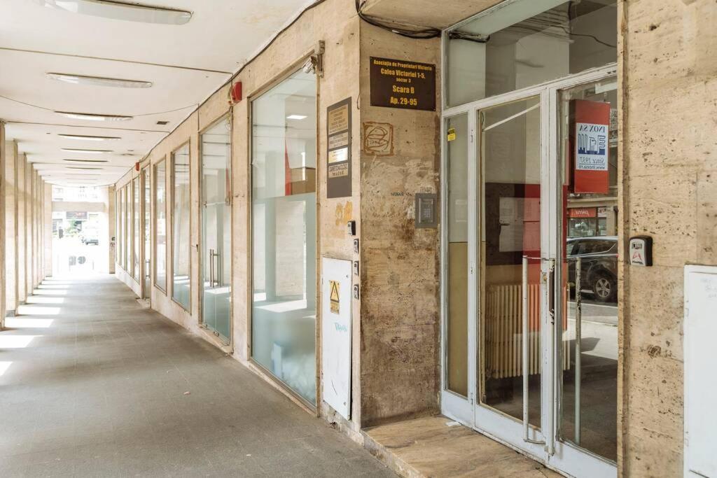 Апартаменты Sunny 2Br Flat - Old Town View Бухарест Экстерьер фото
